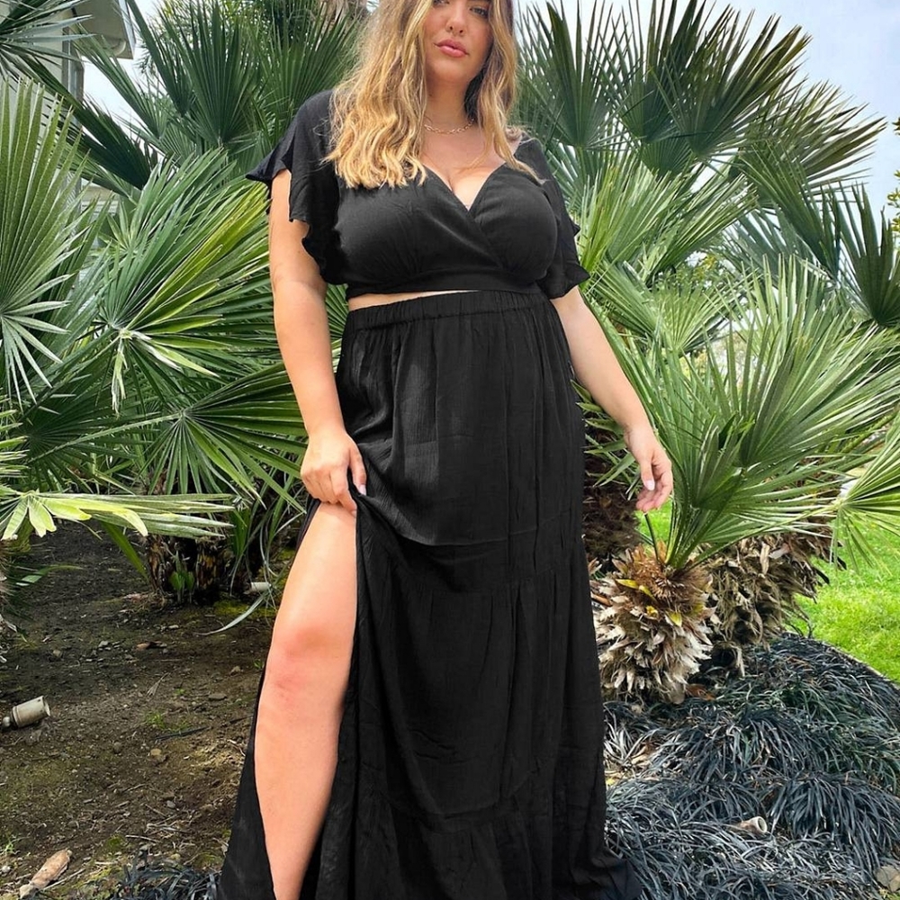 Plus-size beach cover-up by ASOS DESIGN • Top & Skirt